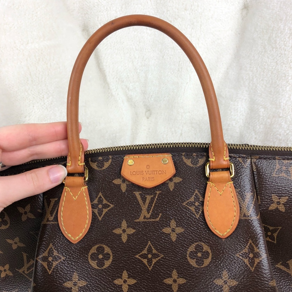 Louis Vuitton Turenne Monogram Bag - Picture 3 of 8